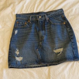 Levi’s Denim Mini Skirt